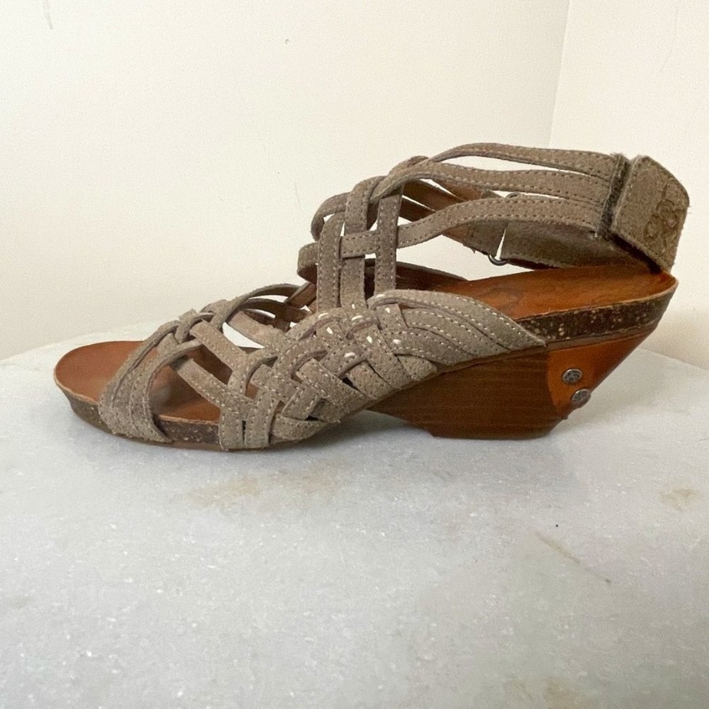 OTBT St Joseph Wedge Sandal Women 8.5 Tan Leather Strappy Studded Gladiator